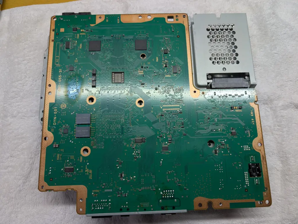 CECH-2000Aのメイン基板の写真