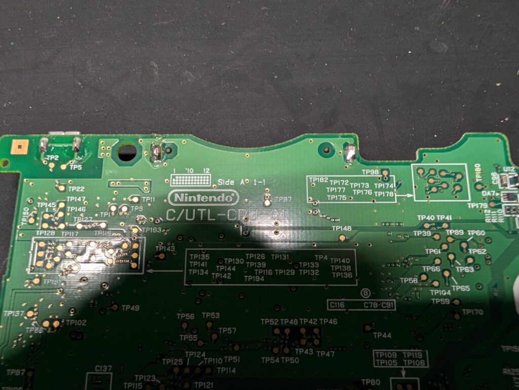 ゲームカードスロット交換時の様子
