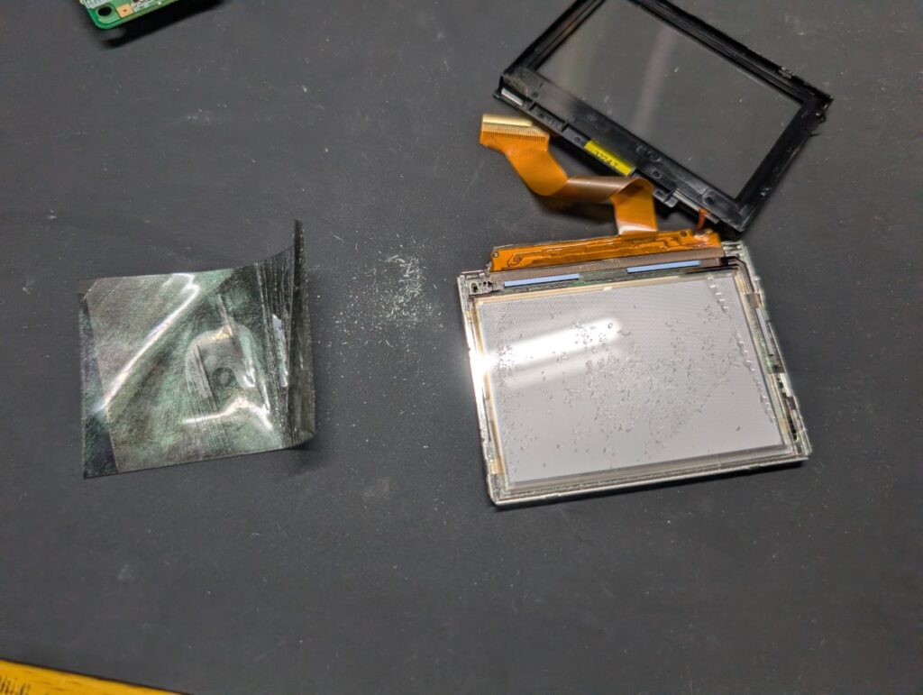 GBASPの液晶修理時の様子