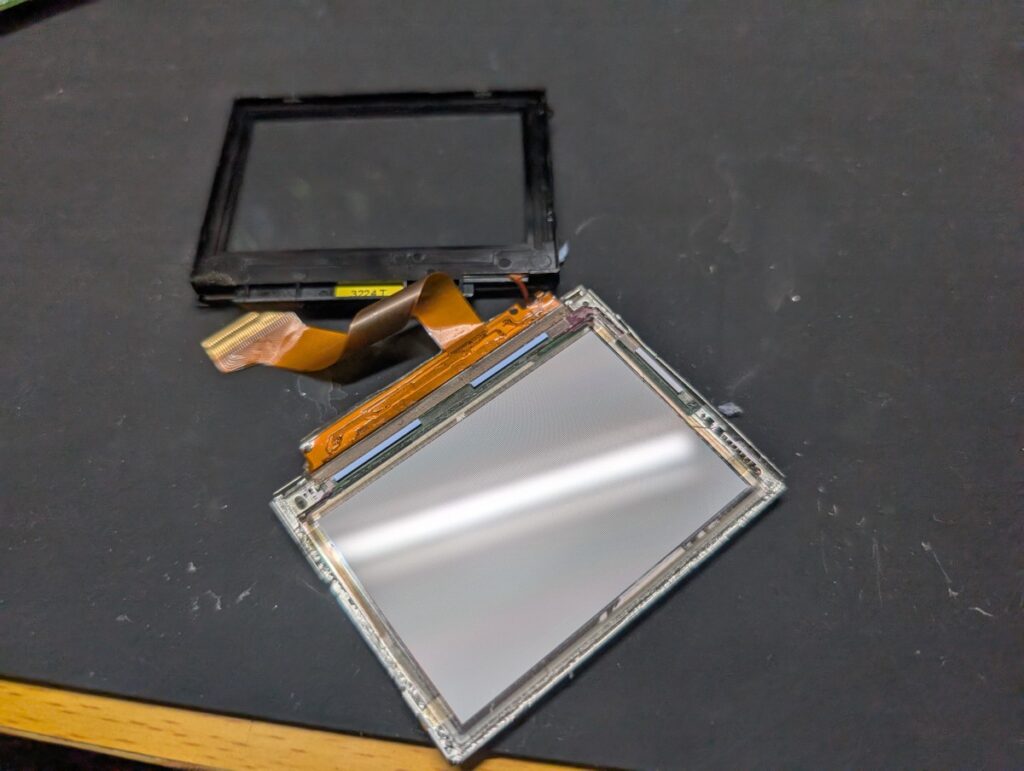 GBASPの液晶修理時の様子