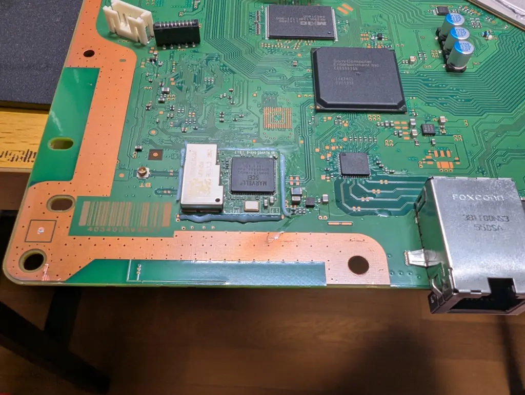 CECH-4300のWi-Fi/Bluetoothモジュール交換時の写真