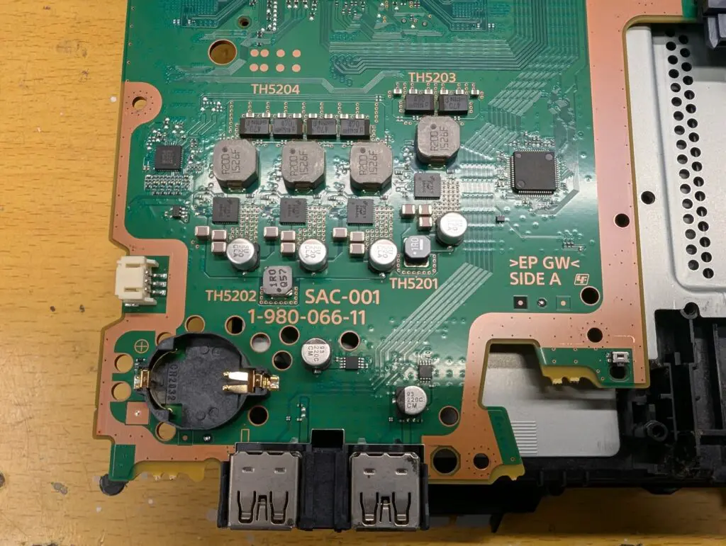 PS4内部清掃・熱伝導グリス交換