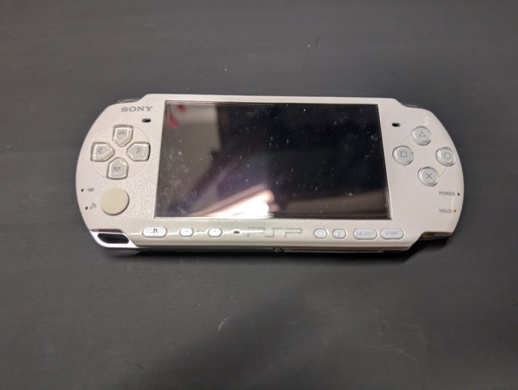 PSP3000の本体の写真