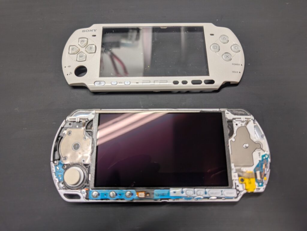 PSP3000の内部