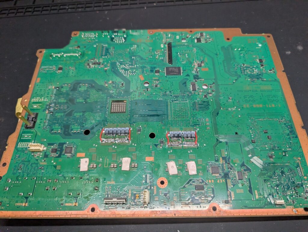 POSCAPとコンデンサへ置き換え