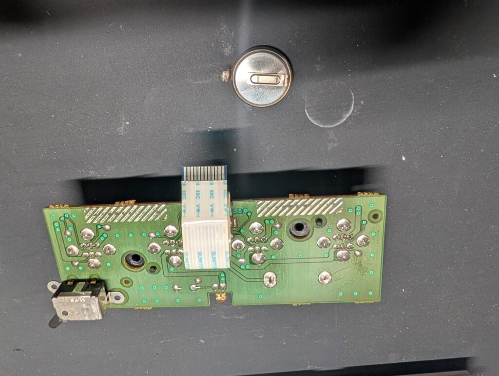 ゲームキューブのバックアップ電池交換時の様子