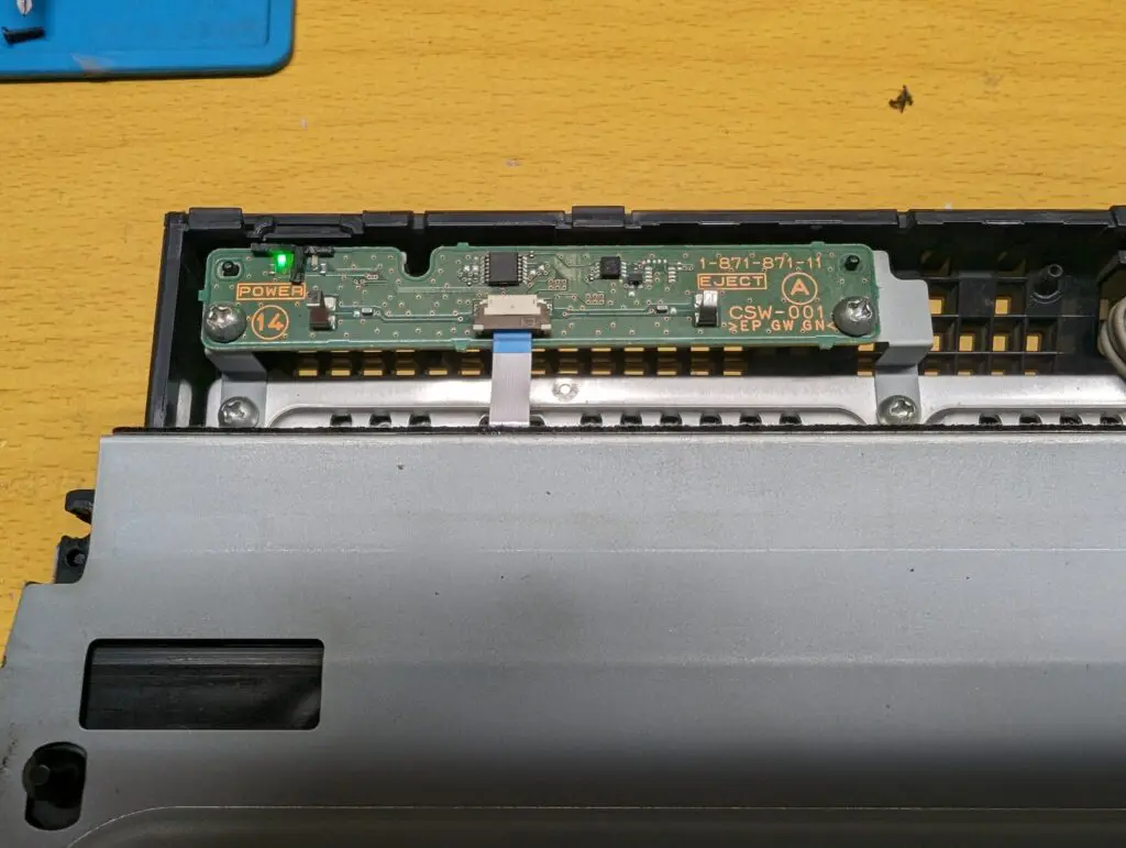 主電源オン時に赤ランプが点滅するPS3