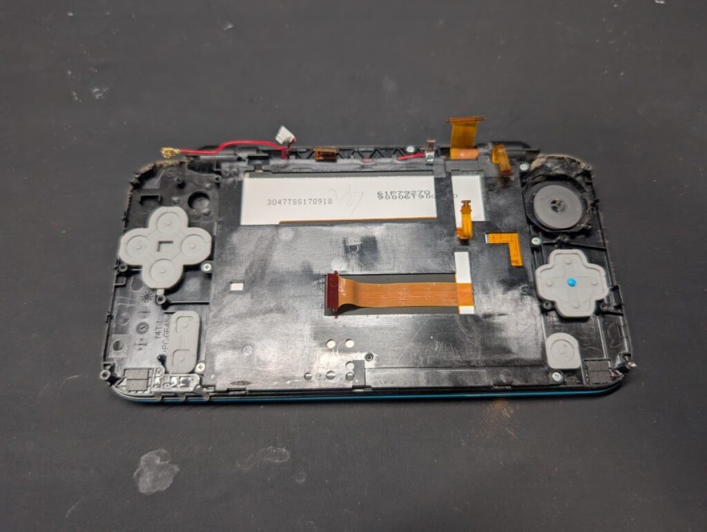 2DSLLの上画面交換時の写真