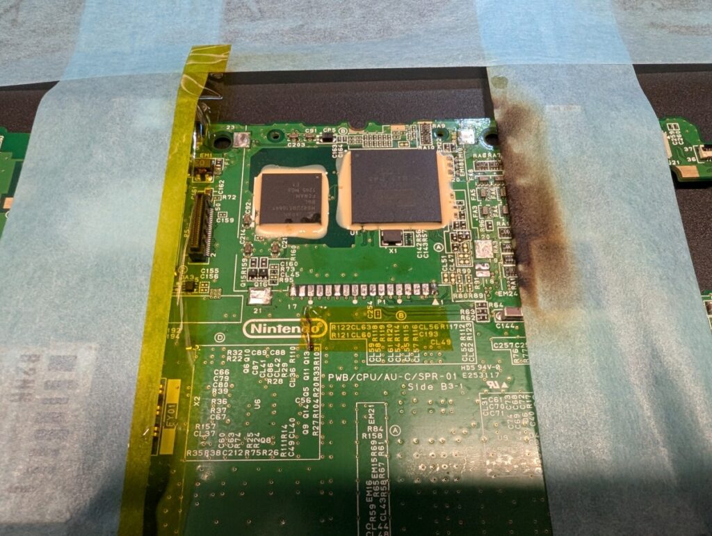 3DSLLのゲームカードスロットを交換時の様子