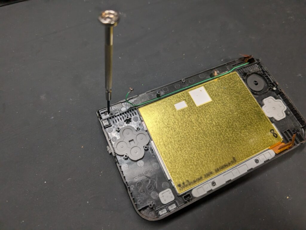 3DSLLの分解時の写真