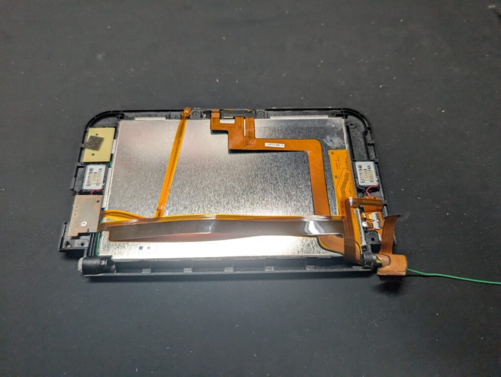 3DSLLのスピーカーケーブル交換時の写真