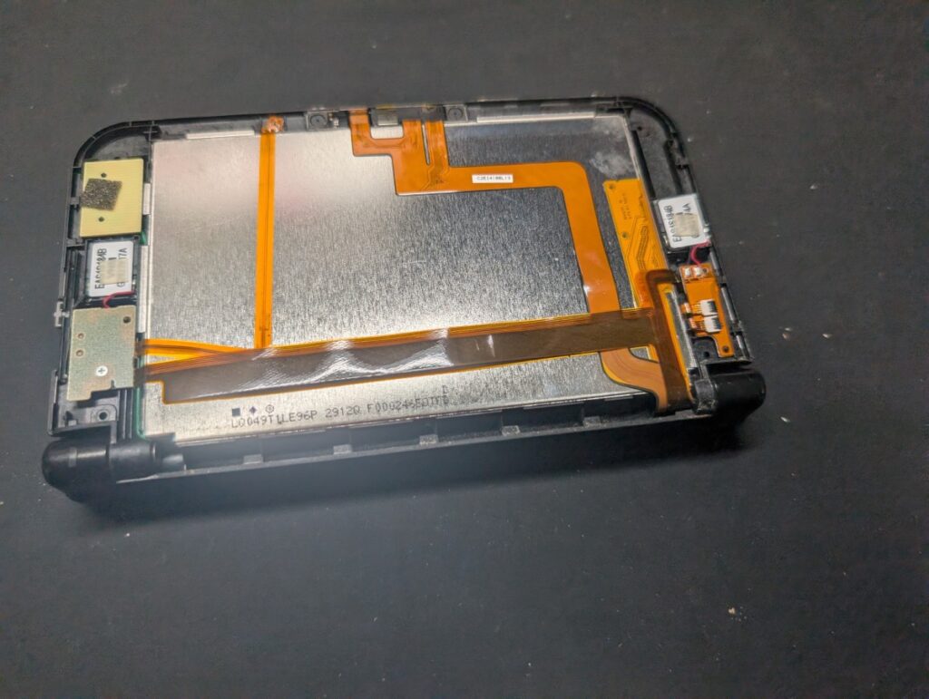 3DSLLのスピーカーケーブル点検時の写真