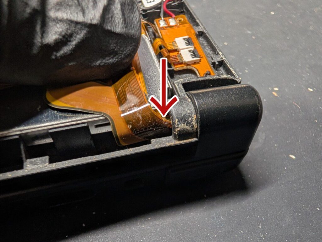 3DSLLのスピーカーケーブル点検時の写真