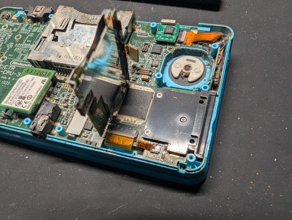 3DSのタッチパネル交換時の写真