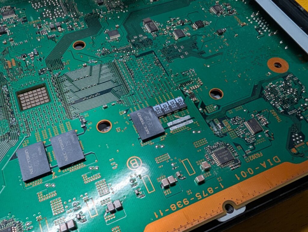 CECHH00のプロードライザ交換時の写真