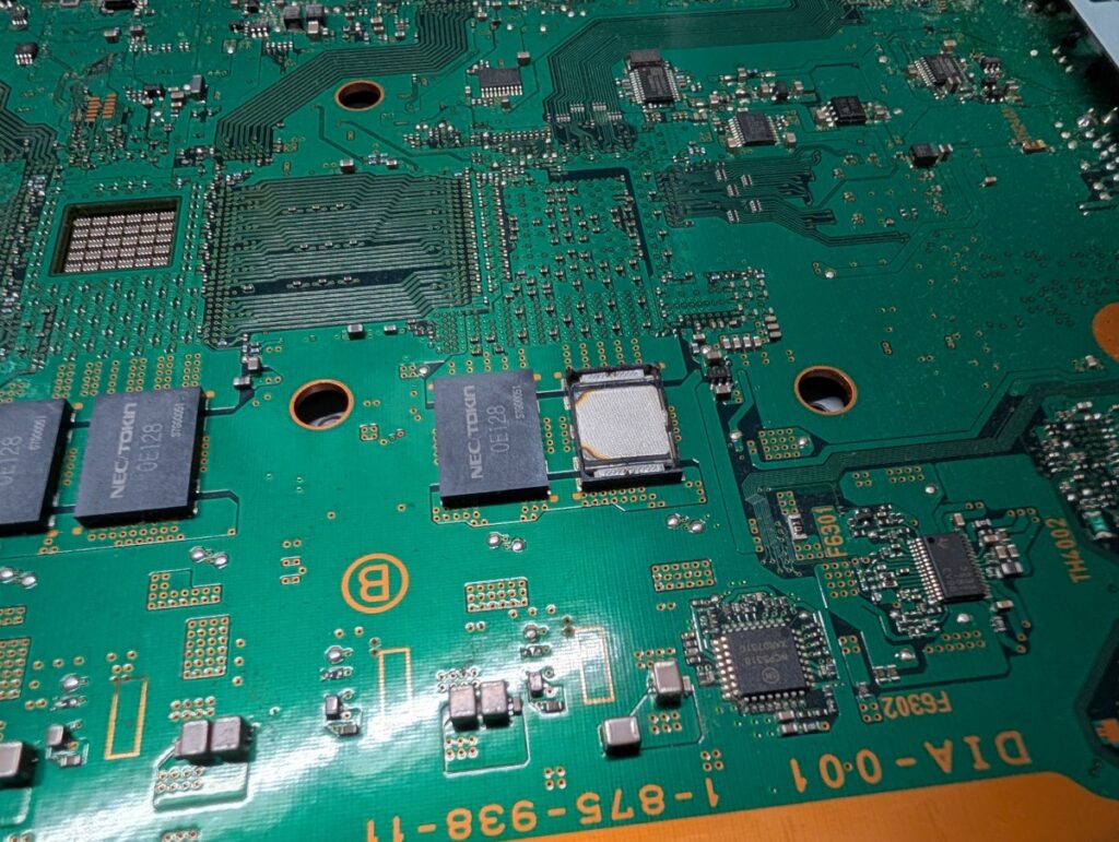 CECHH00のプロードライザ交換時の写真