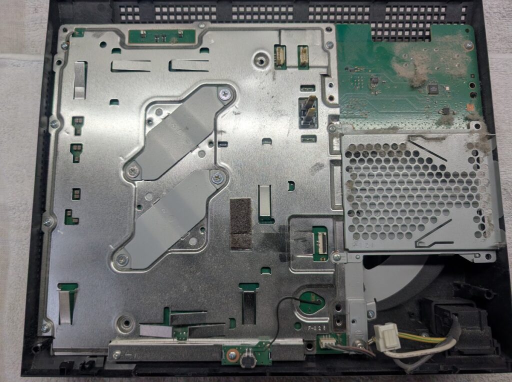 CECHL00の内部清掃時の様子