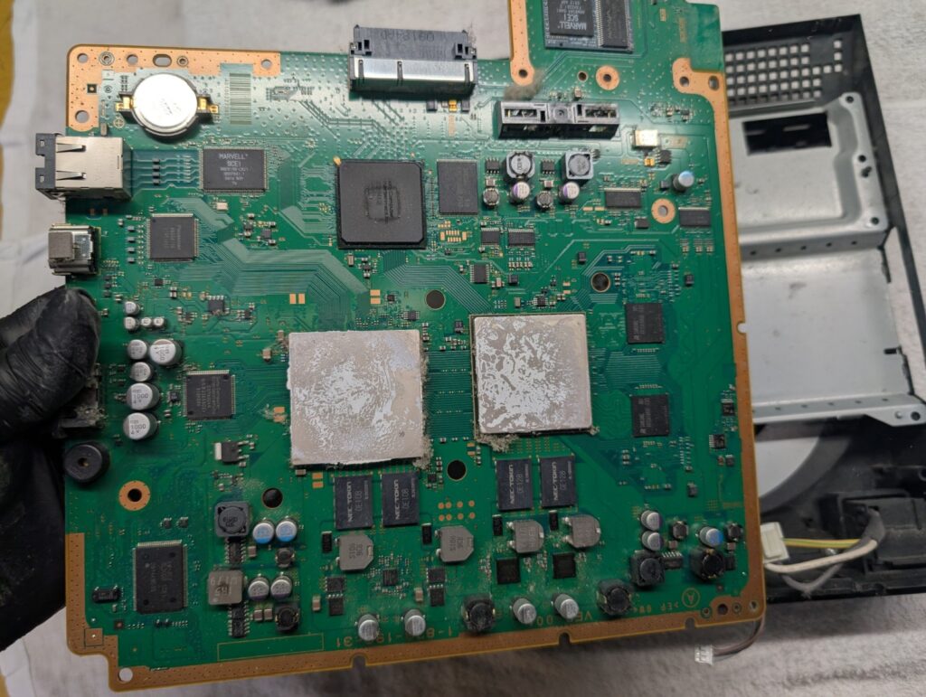 CECHL00のメイン基板の写真