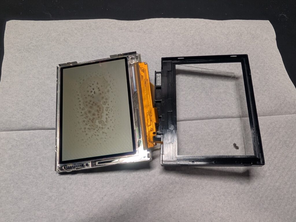 GBASPの液晶修理時の写真
