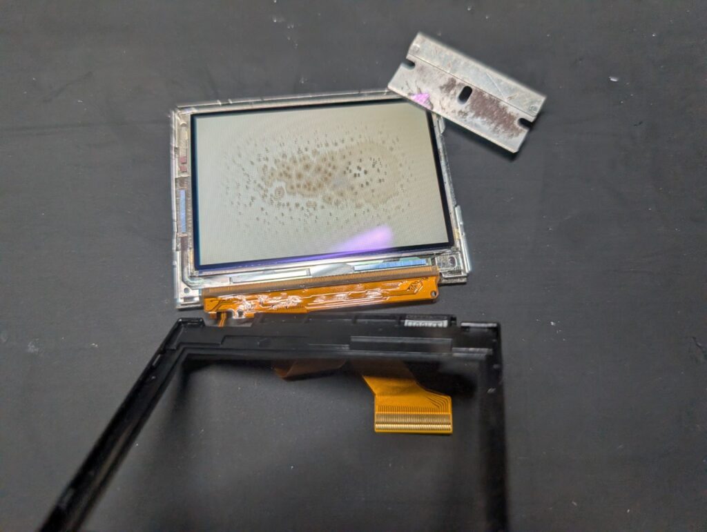 GBASPの液晶修理時の写真