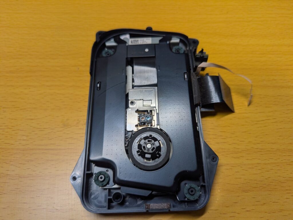 CECH-4000のピックアップレンズ交換時の写真