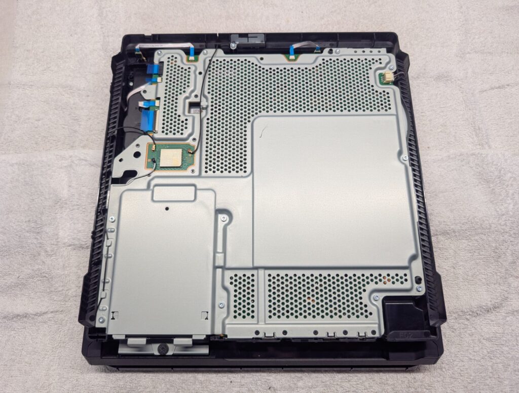 PS4 Proのゲームディスクを認識しない故障の修理写真