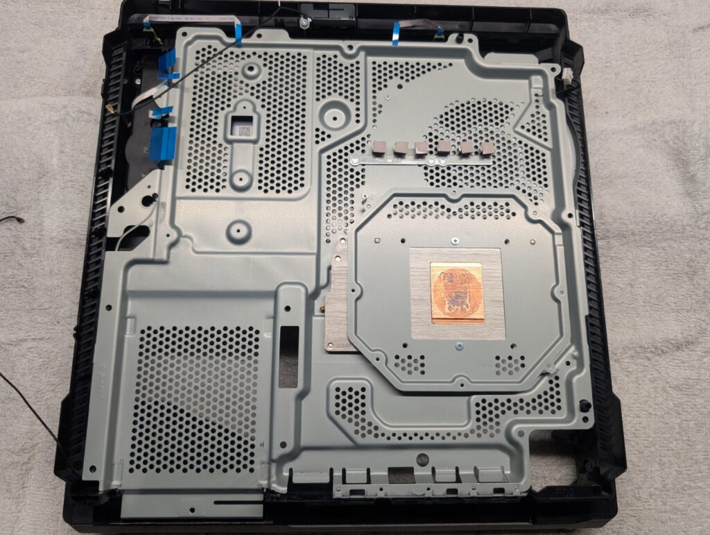 PS4 Proのゲームディスクを認識しない故障の修理写真