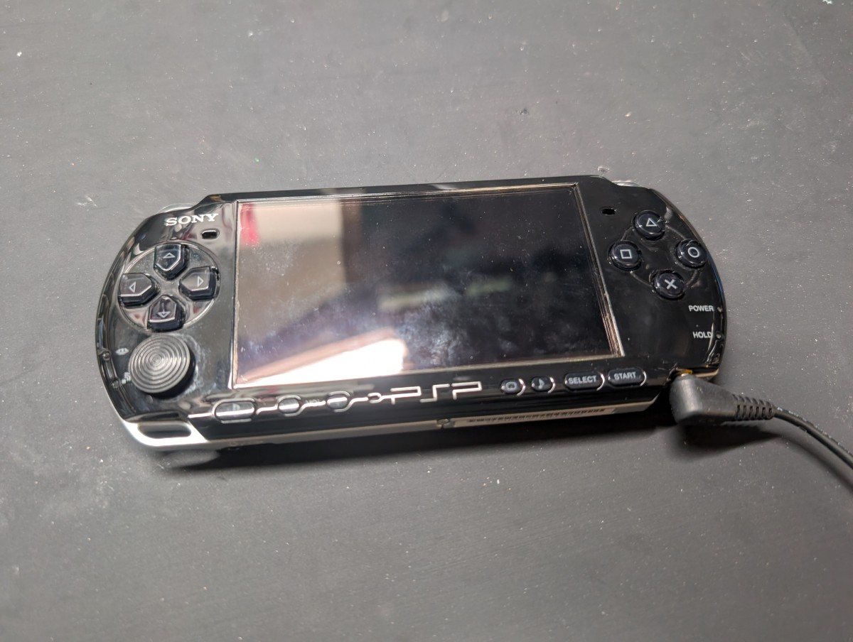 PSP-3000-充電器-1.jpg