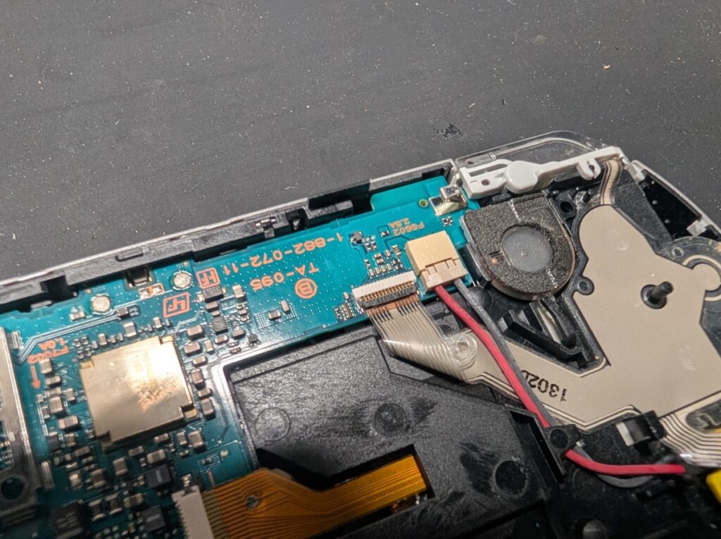 PSP-3000の基板修理時の写真