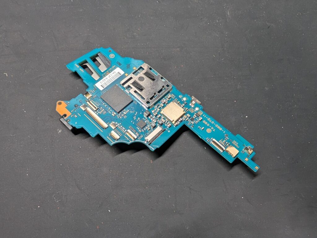 PSP-3000の基板修理時の写真