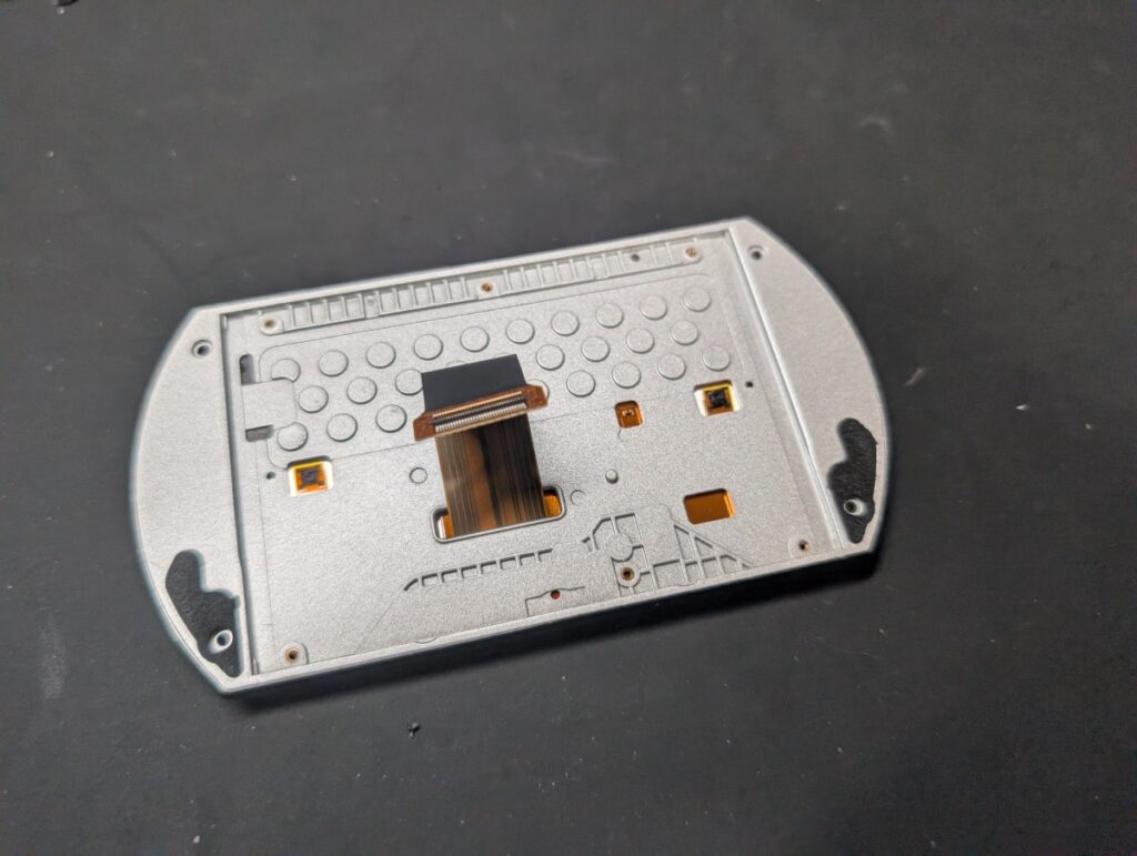 PSPgo の液晶交換時の写真