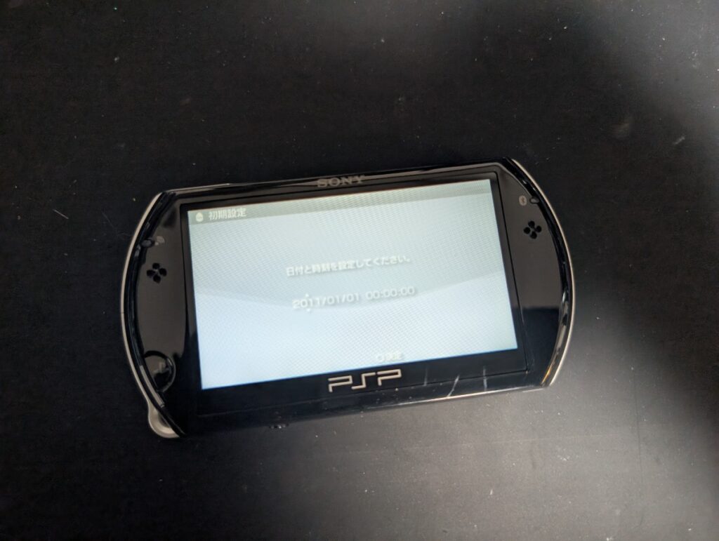 PSPgo の液晶交換後の写真