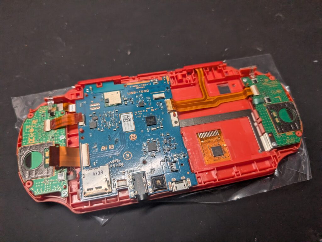 PSvitaの液晶交換時の写真