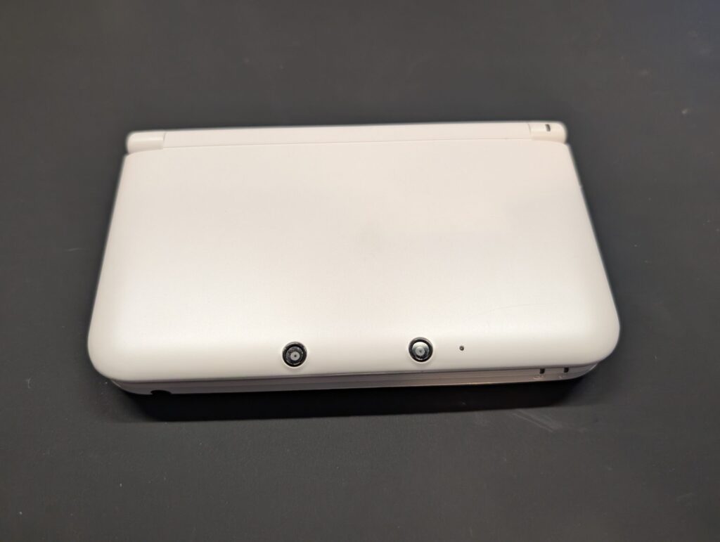 ゲームソフトを読み込めない3DSLLの写真