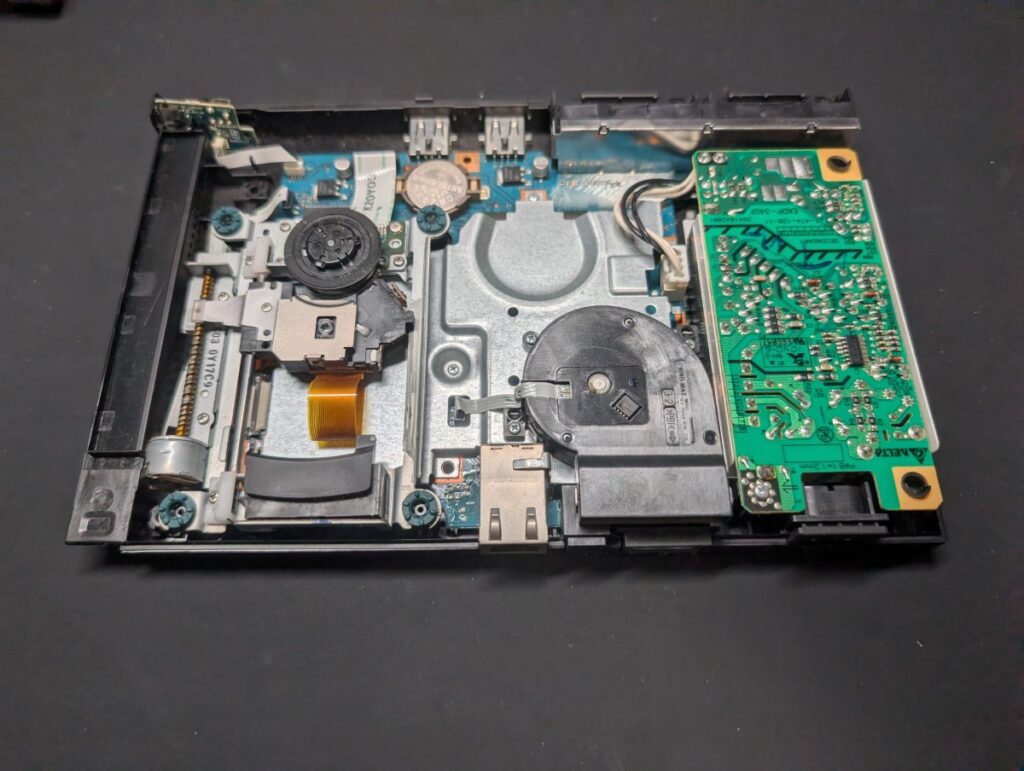 SCPH-90000の内部の写真