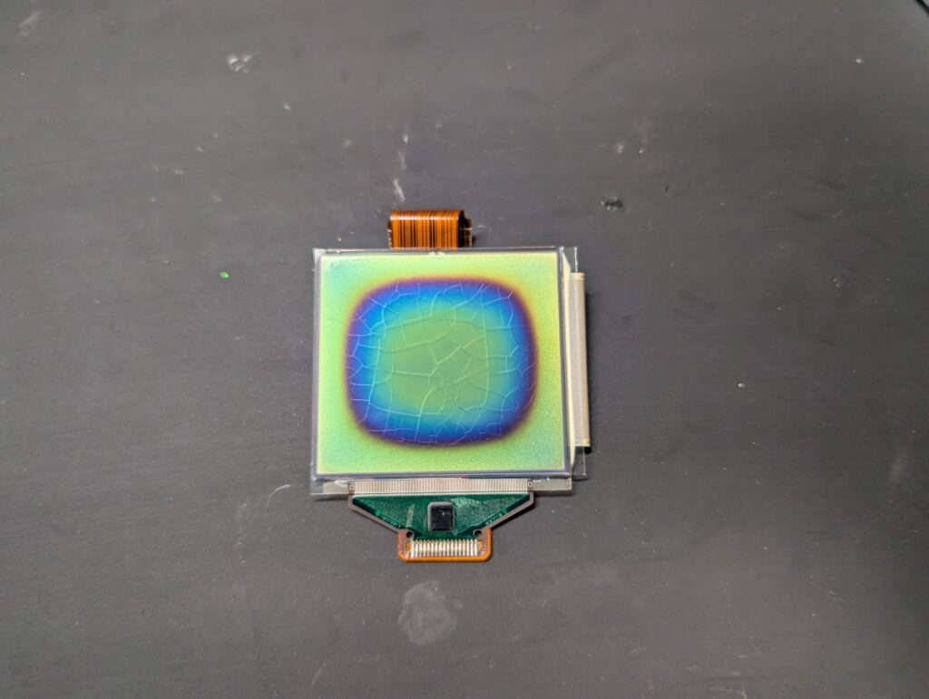 ゲームボーイポケットの液晶画面の偏光フィルム交換時の写真