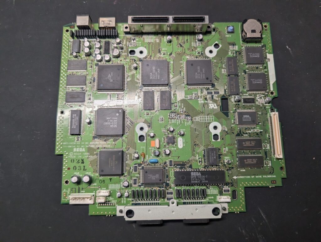 セガサターンのメイン基板の写真