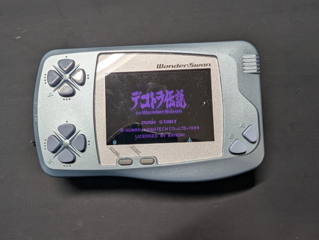 IPS液晶に交換したワンダースワンの画像