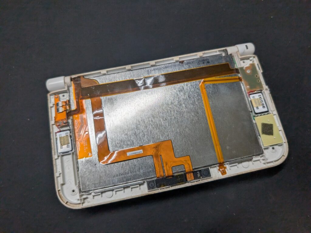 3DSLLの修理時の写真