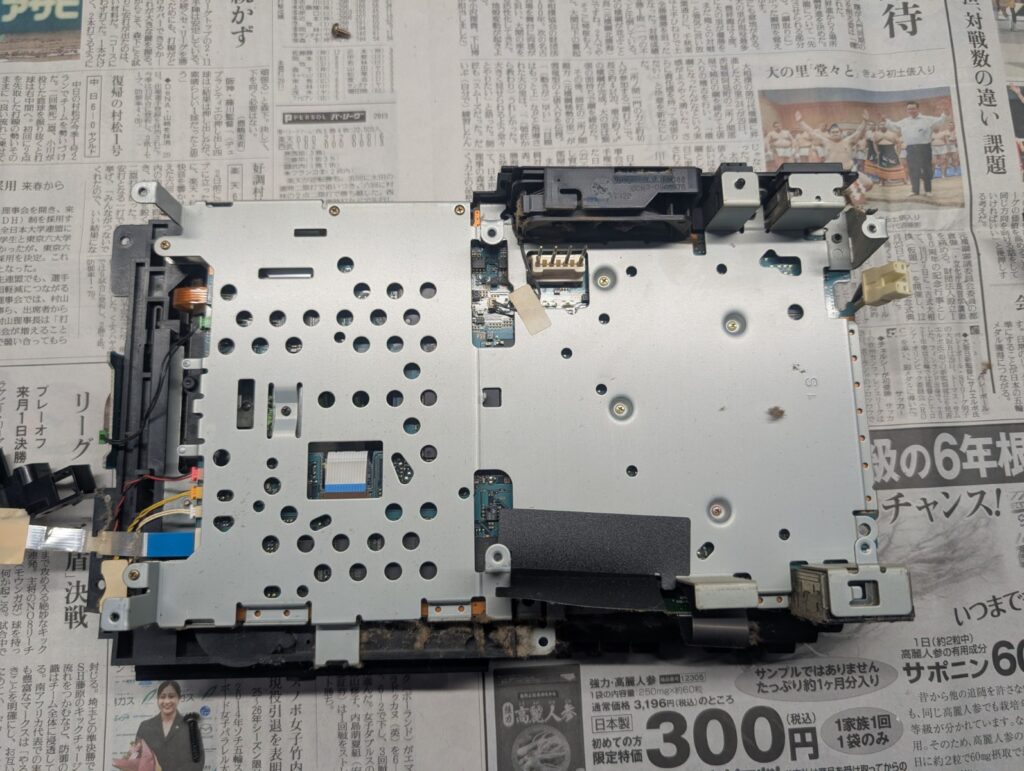 映像が乱れるSCPH-30000の修理時の写真