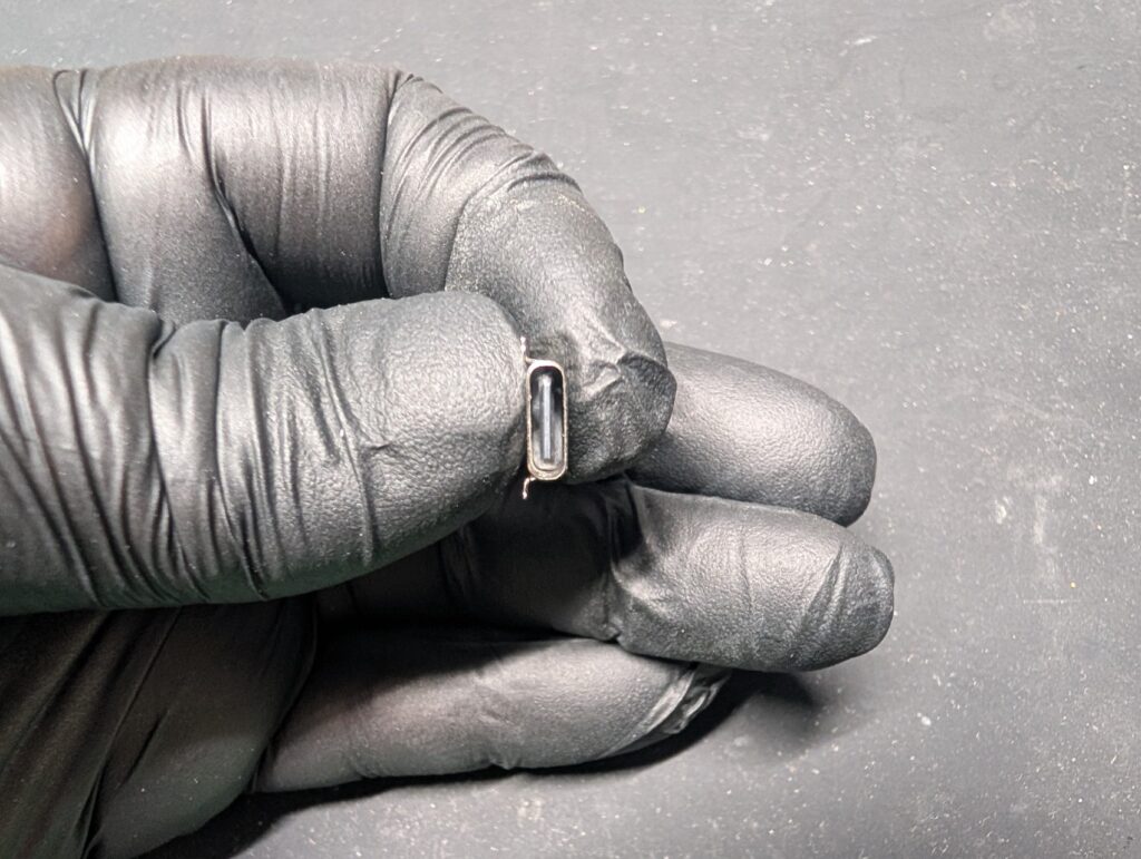 3DSLLの充電コネクタ交換時の写真