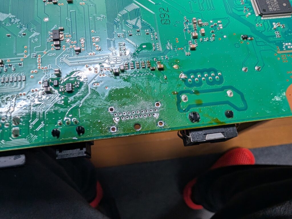 CECH-3000のHDMI端子の交換時の写真