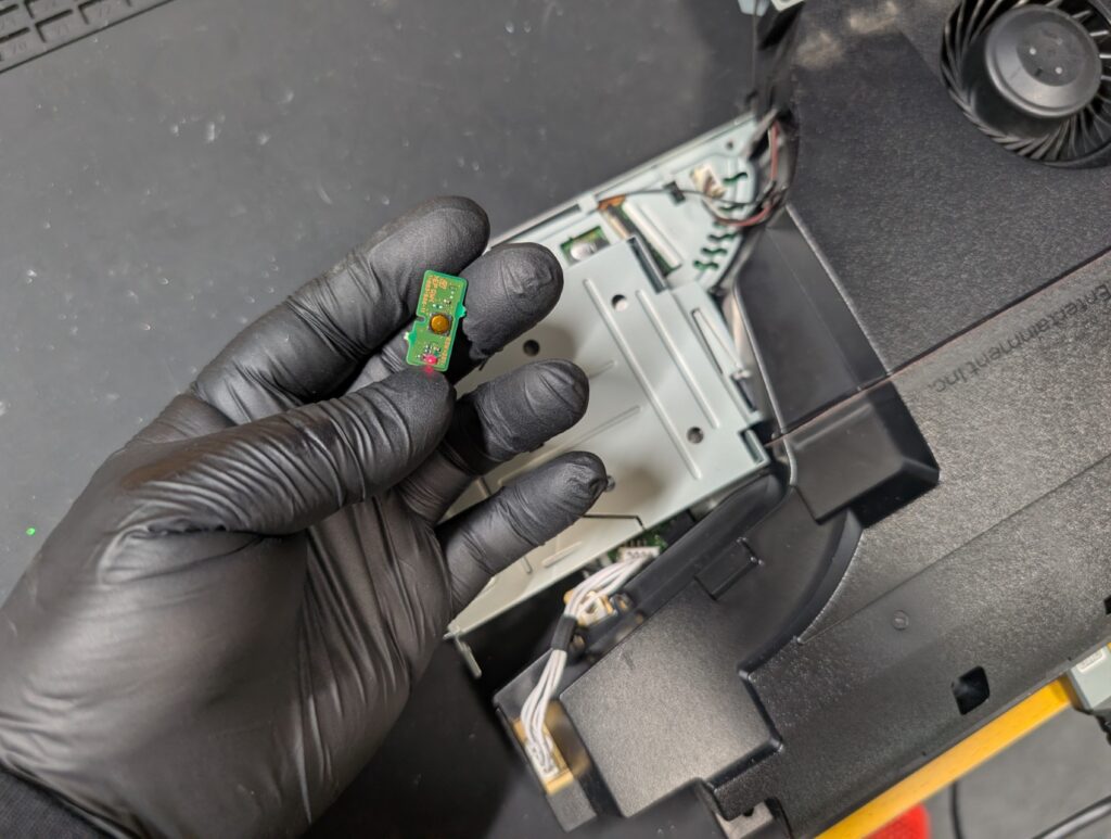 CECH-4300Cの映像が出力されない故障を修理後の点検時の写真