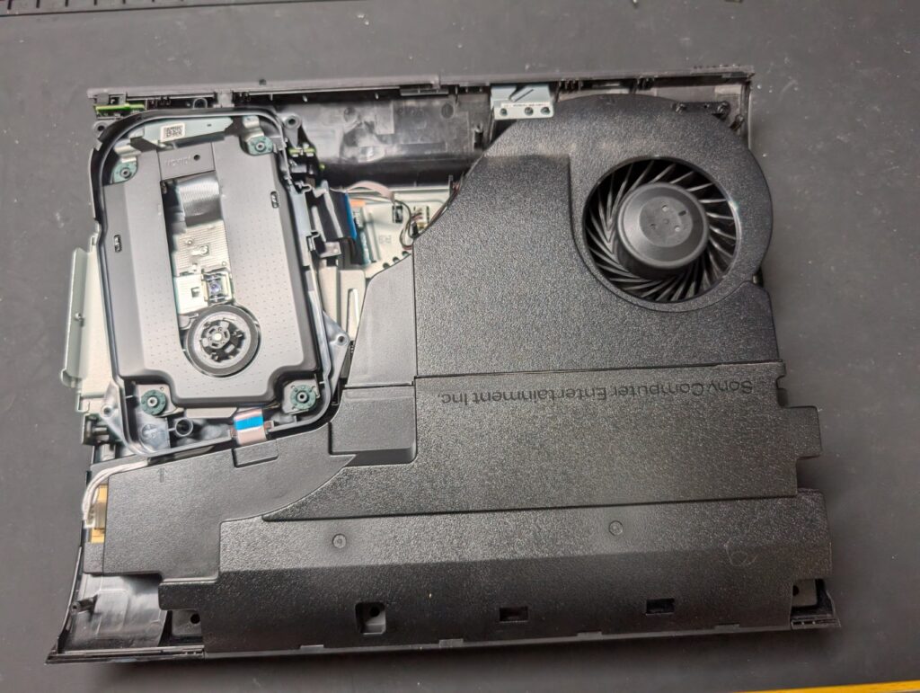 CECH-4300Cの映像が出力されない故障を修理後の点検時の写真