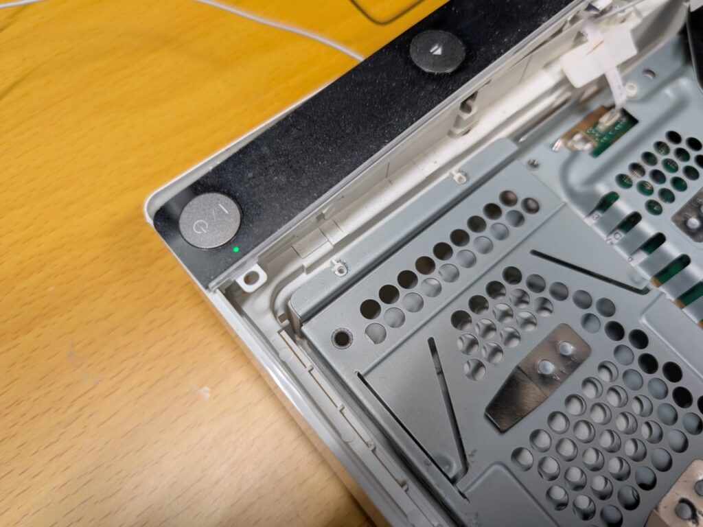 CECH-2000Bの動作点検時の写真