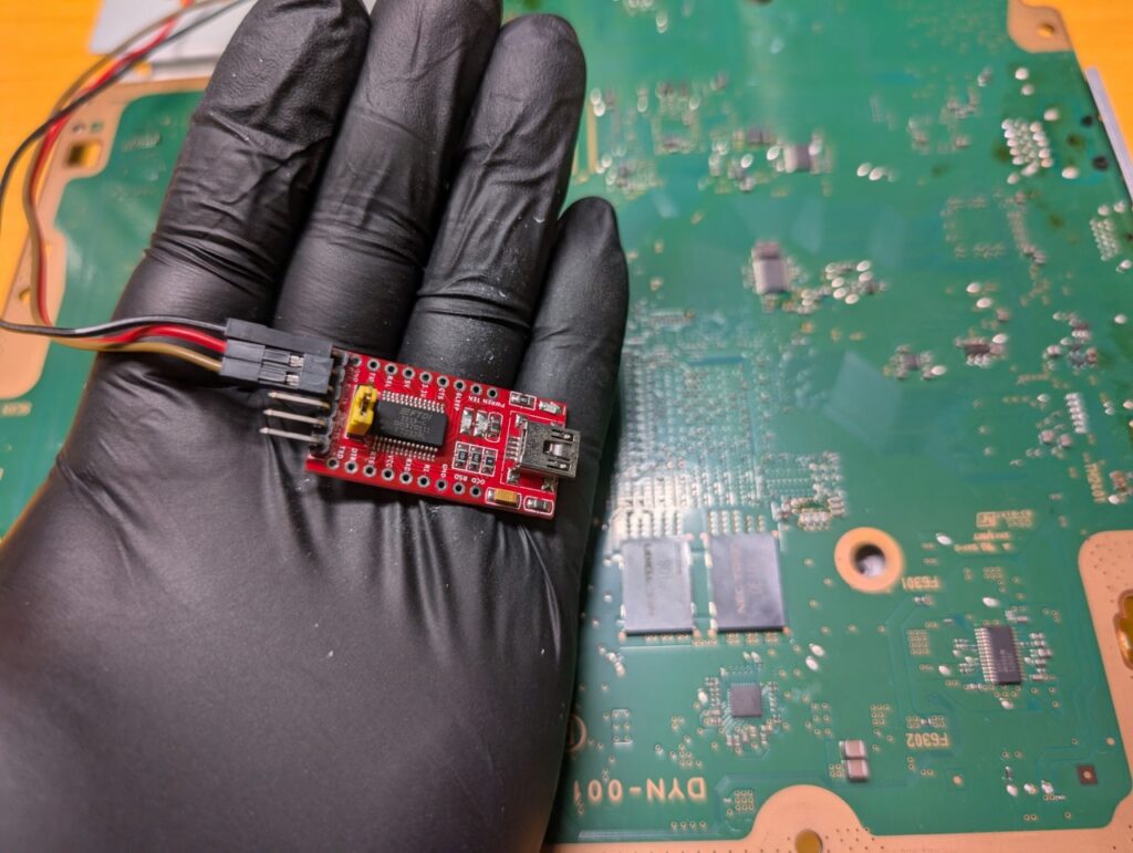 CECH-2000BのYLODの原因を調べている写真