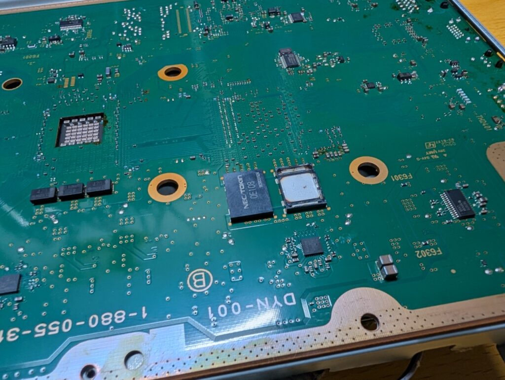 CECH-2000Bのプロードライザ交換時の写真