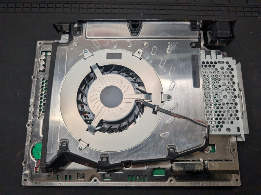 CECHA00のCOMS電池交換時の写真