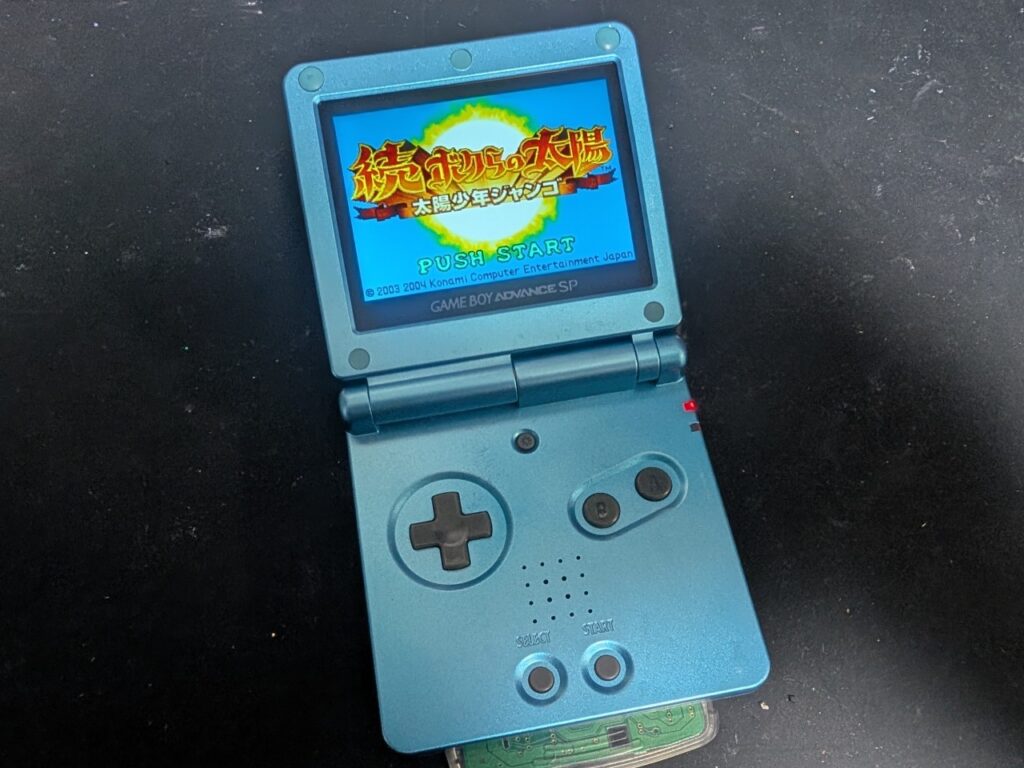 GBASPにIPS液晶を取り付け時の写真