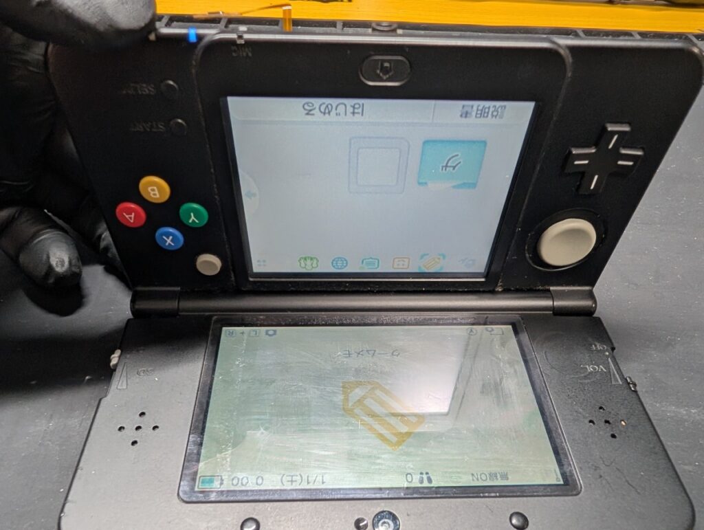 NEW3DSのホームボタン交換後の動作点検時の写真